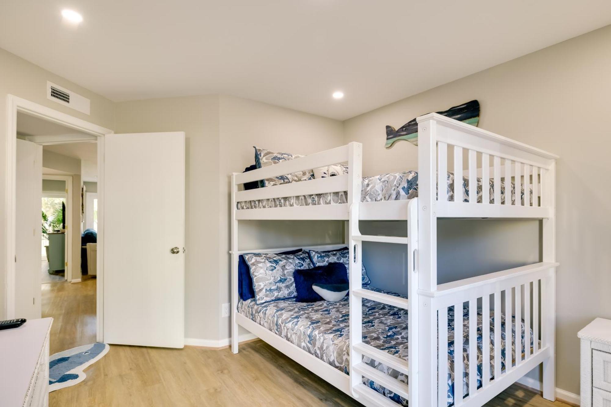 Emerald Isle Condo With Indoor Pool And Beach Access! Екстериор снимка
